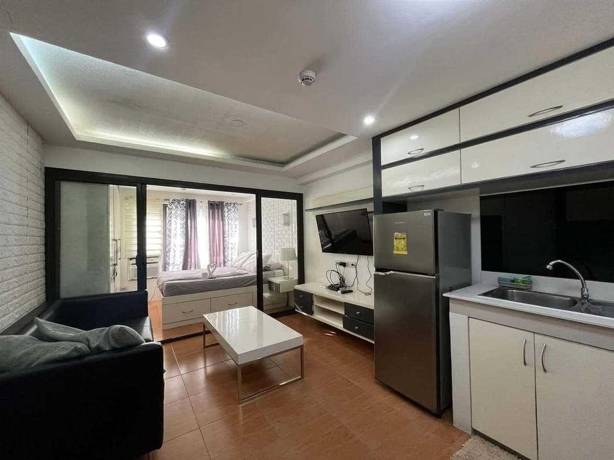 **For Rent -  One Oasis 1BR Condo Unit** - photo 2