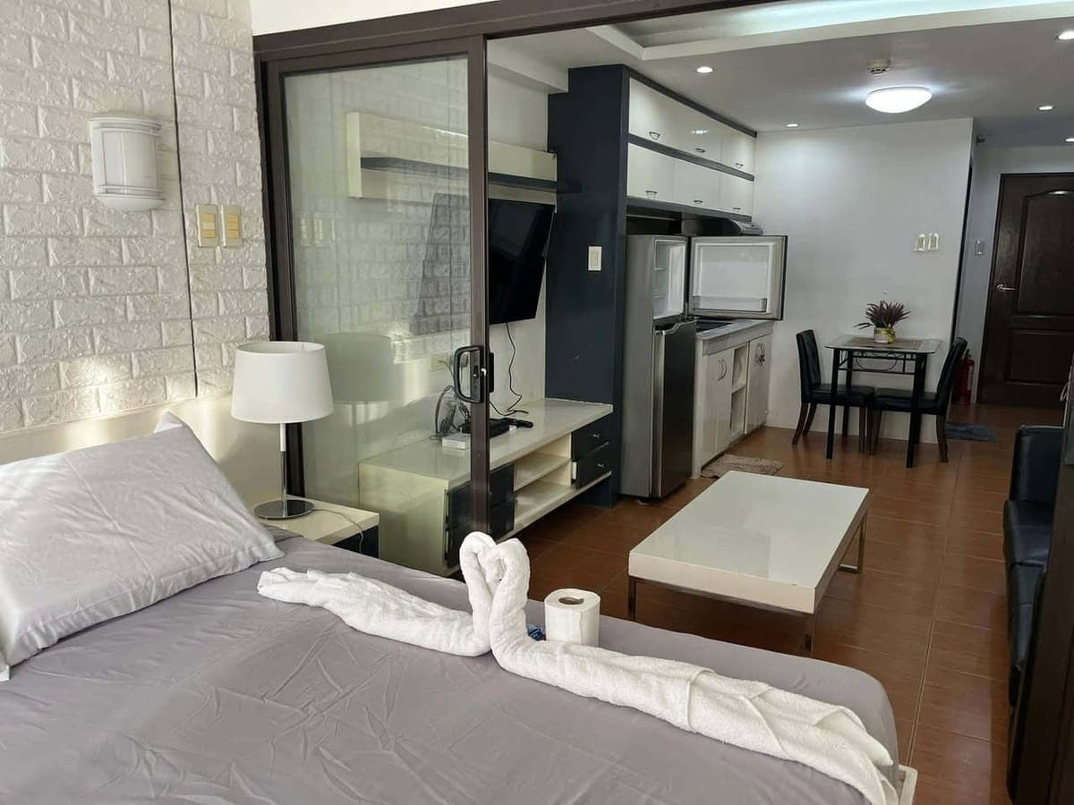 **For Rent -  One Oasis 1BR Condo Unit** - photo 3
