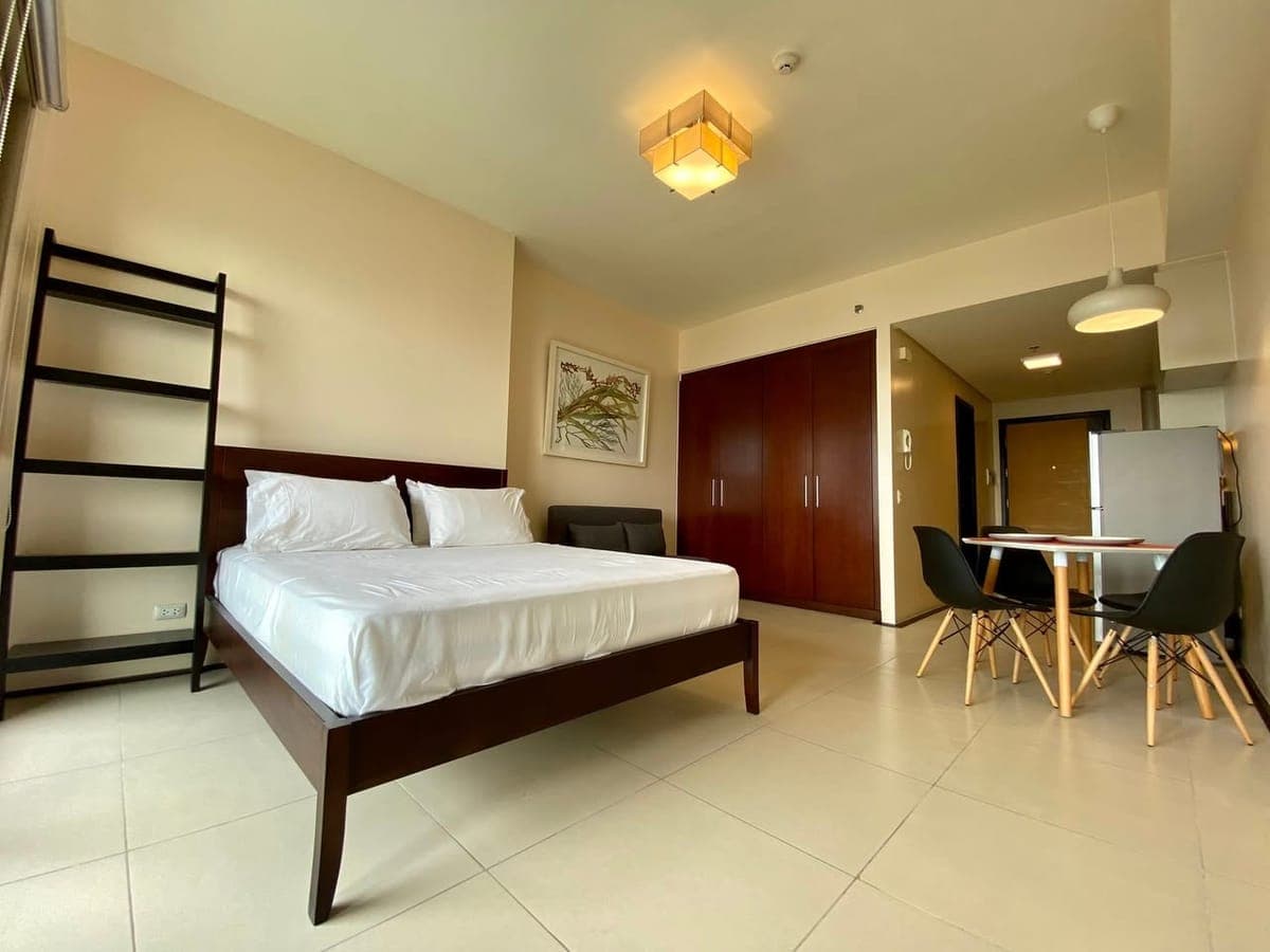 ‼️Furnished Studio Unit for Lease!‼️ - photo 2