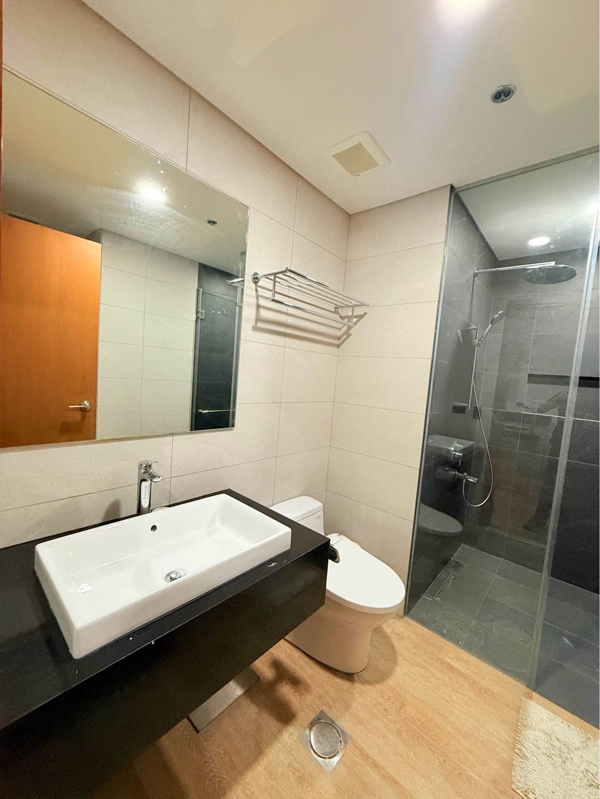 ‼️FOR LEASE: 1BR Unit in THE SEASONS RESIDENCES, BGC‼️ - photo 1