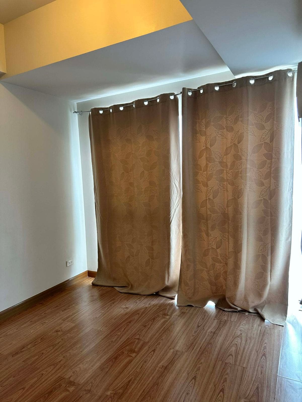 FOR RENT: Semi-furnished 1-Bedroom at Times Square West, BGC - photo 1