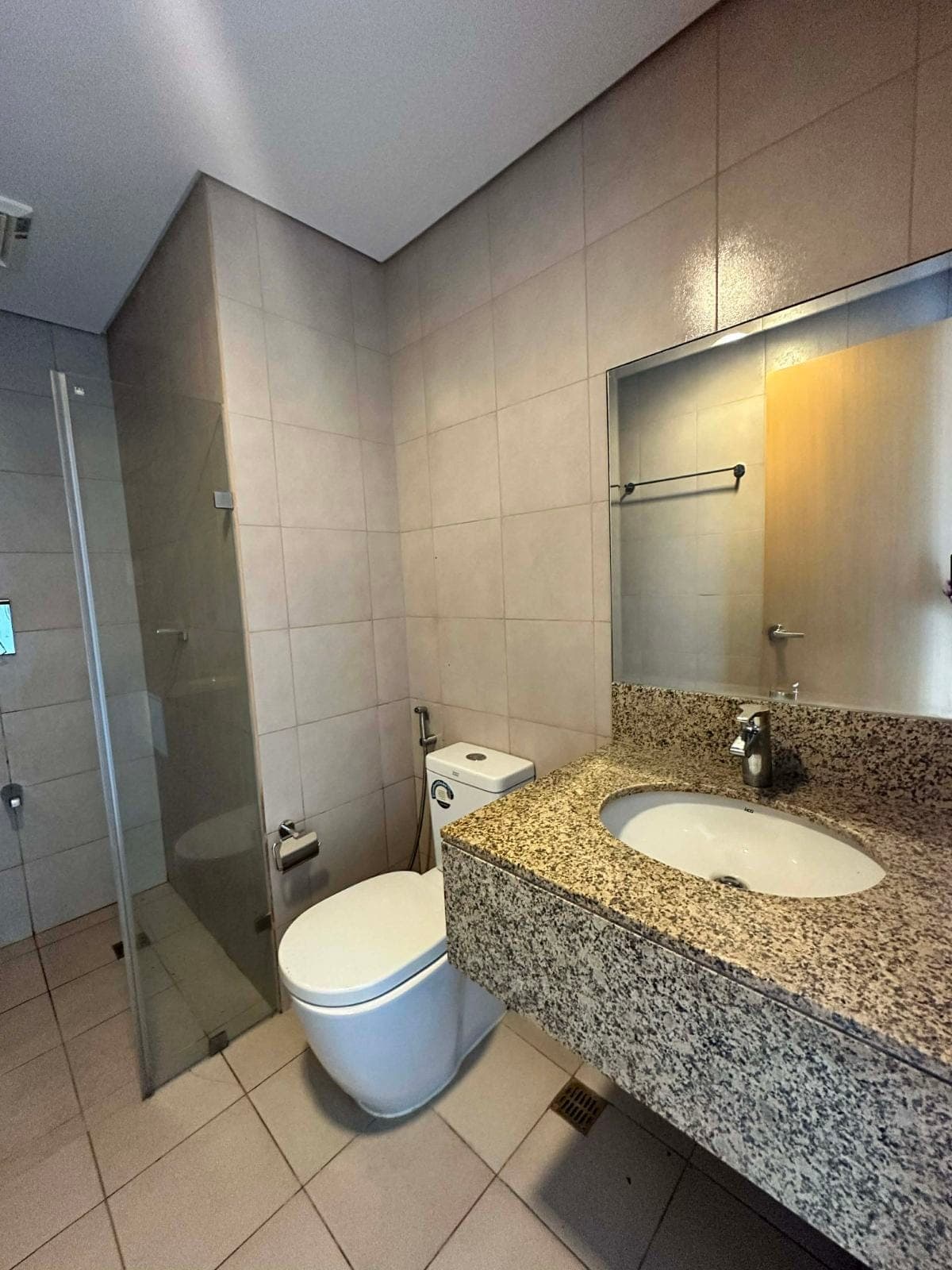 FOR RENT: Semi-furnished 1-Bedroom at Times Square West, BGC - photo 2