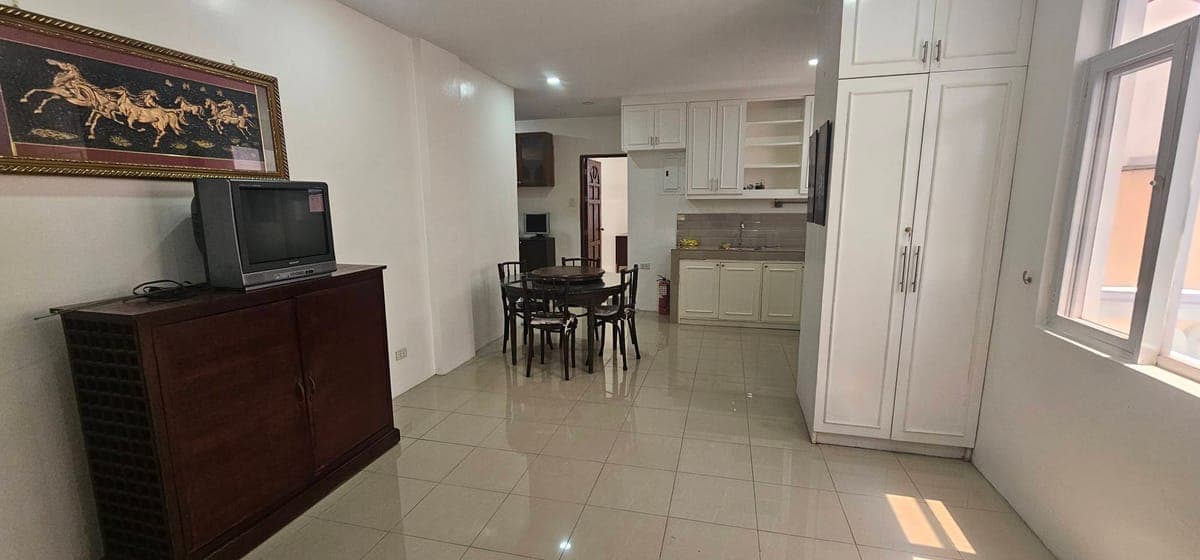 1BR FOR RENT IN AFPOVAI TAGUIG NEAR BGC - photo 4