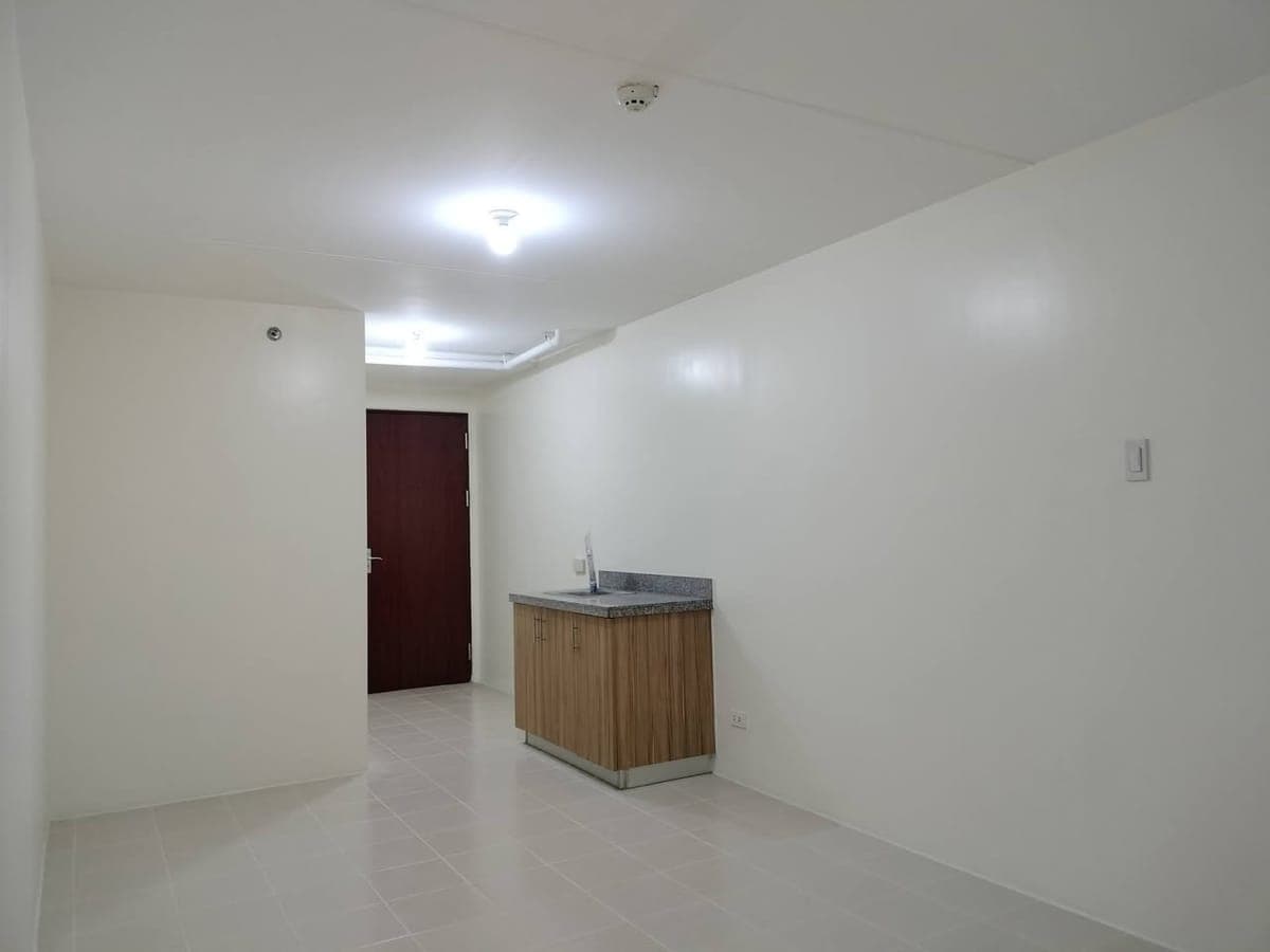 FOR RENT (Studio type unit - 5th floor, Bldg 13) - photo 1