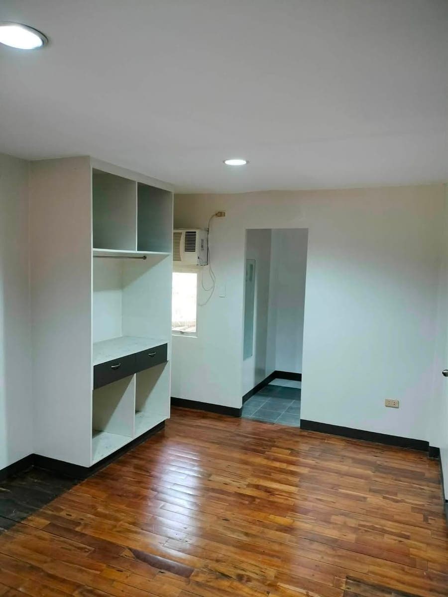 1 more unit left - photo 2