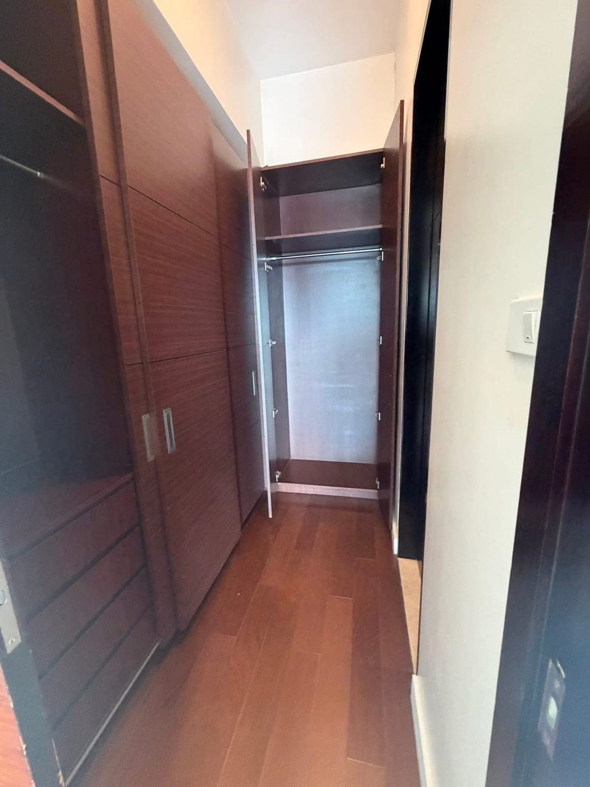 FOR LEASE | Grand Hyatt Residences, BGC ✨ - photo 3