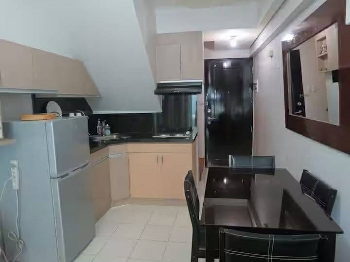 🏢 FOR LEASE | Fully-Furnished 1-Bedroom Bi-Level Residence 🏢 - photo 3