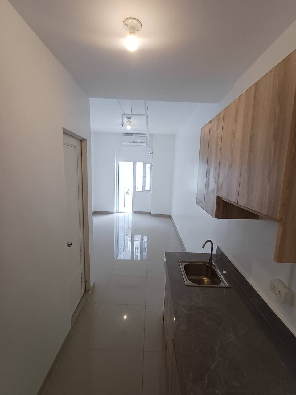 FOR RENT 15K MONTHLY TOMAS MORATO - photo 1