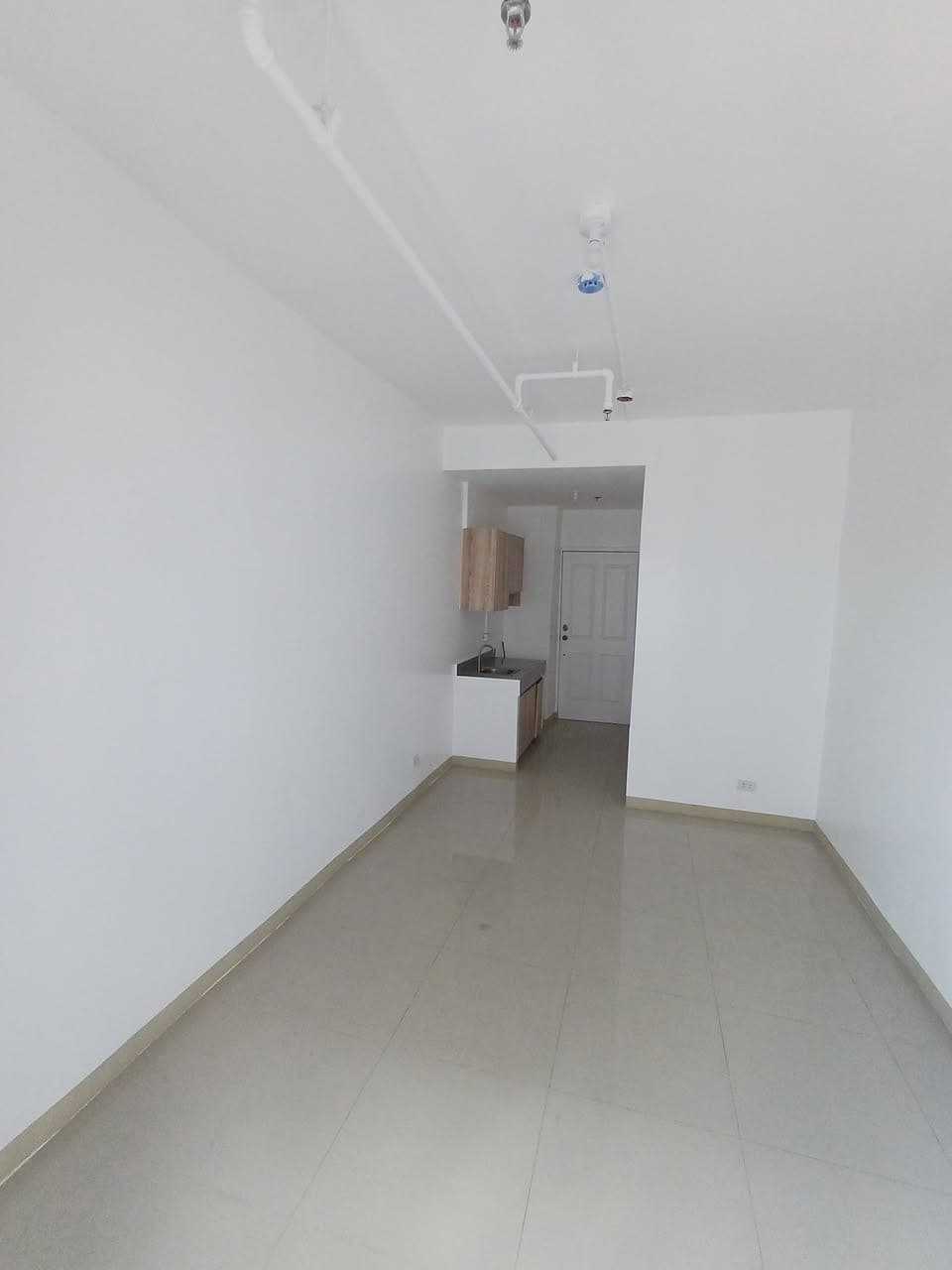 FOR RENT 15K MONTHLY TOMAS MORATO - photo 5