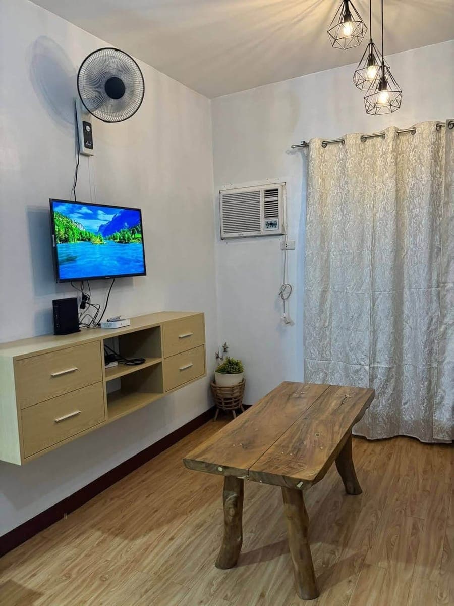 1 bedroom condo for rent - photo 1