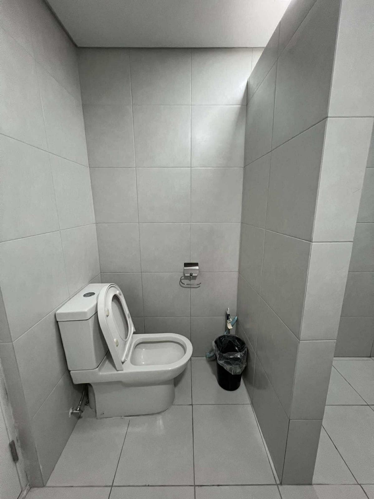 # **FEMALE CONDO SHARING AT 100 WEST MAKATI. NEWLY TURNED OVER 2BR WITH BALCONY. SECURE YOUR SPOT TODAY!** - photo 2