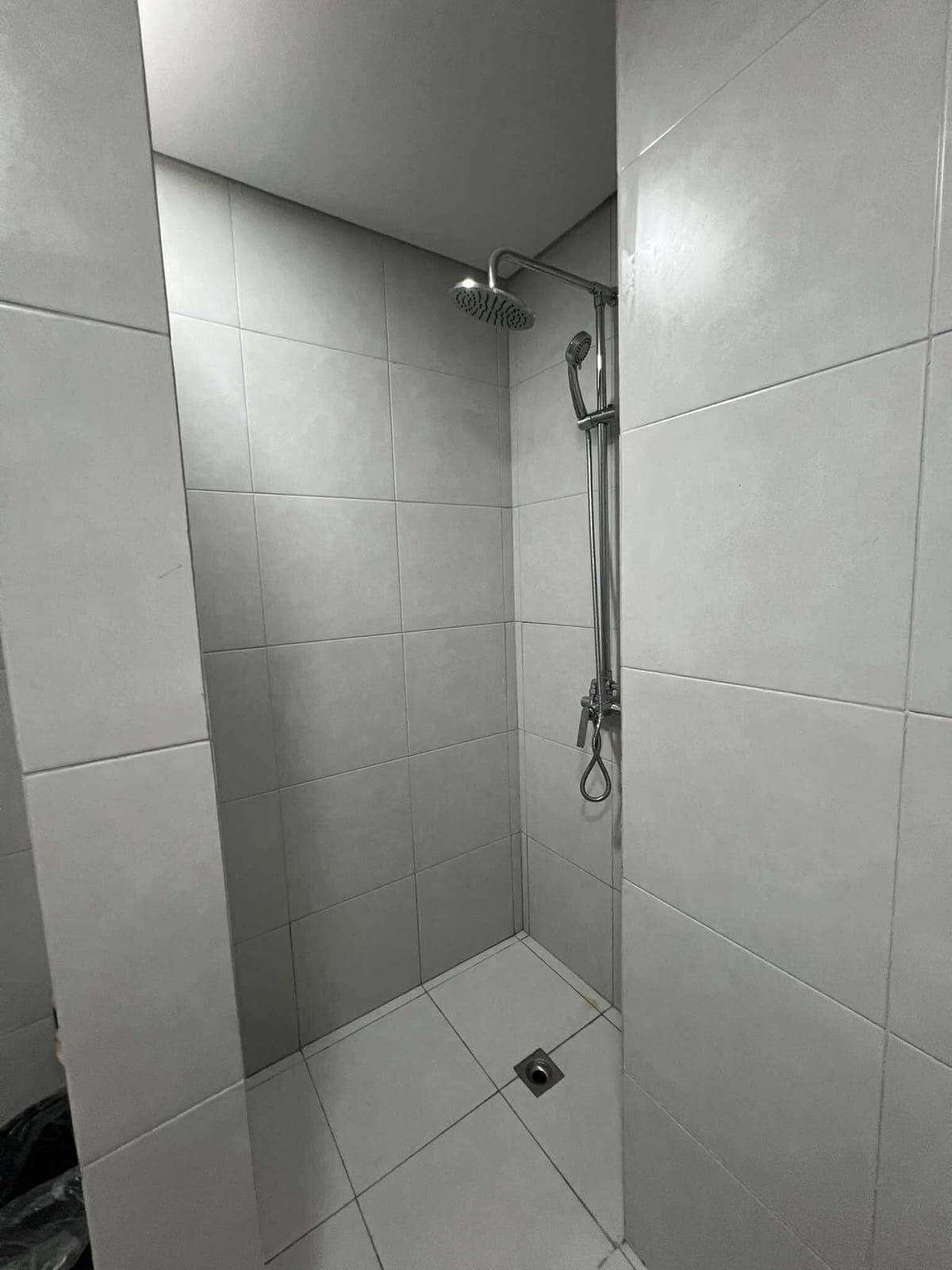 # **FEMALE CONDO SHARING AT 100 WEST MAKATI. NEWLY TURNED OVER 2BR WITH BALCONY. SECURE YOUR SPOT TODAY!** - photo 3