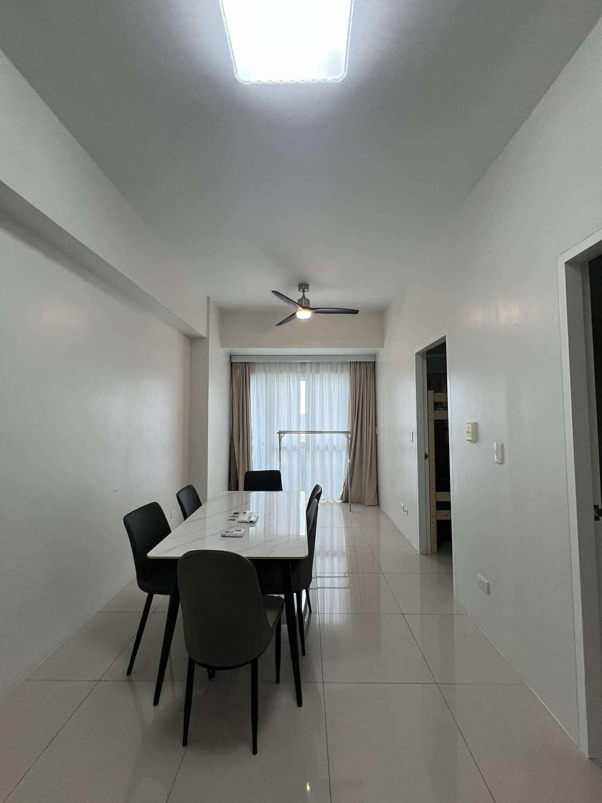 # **FEMALE CONDO SHARING AT 100 WEST MAKATI. NEWLY TURNED OVER 2BR WITH BALCONY. SECURE YOUR SPOT TODAY!** - photo 7