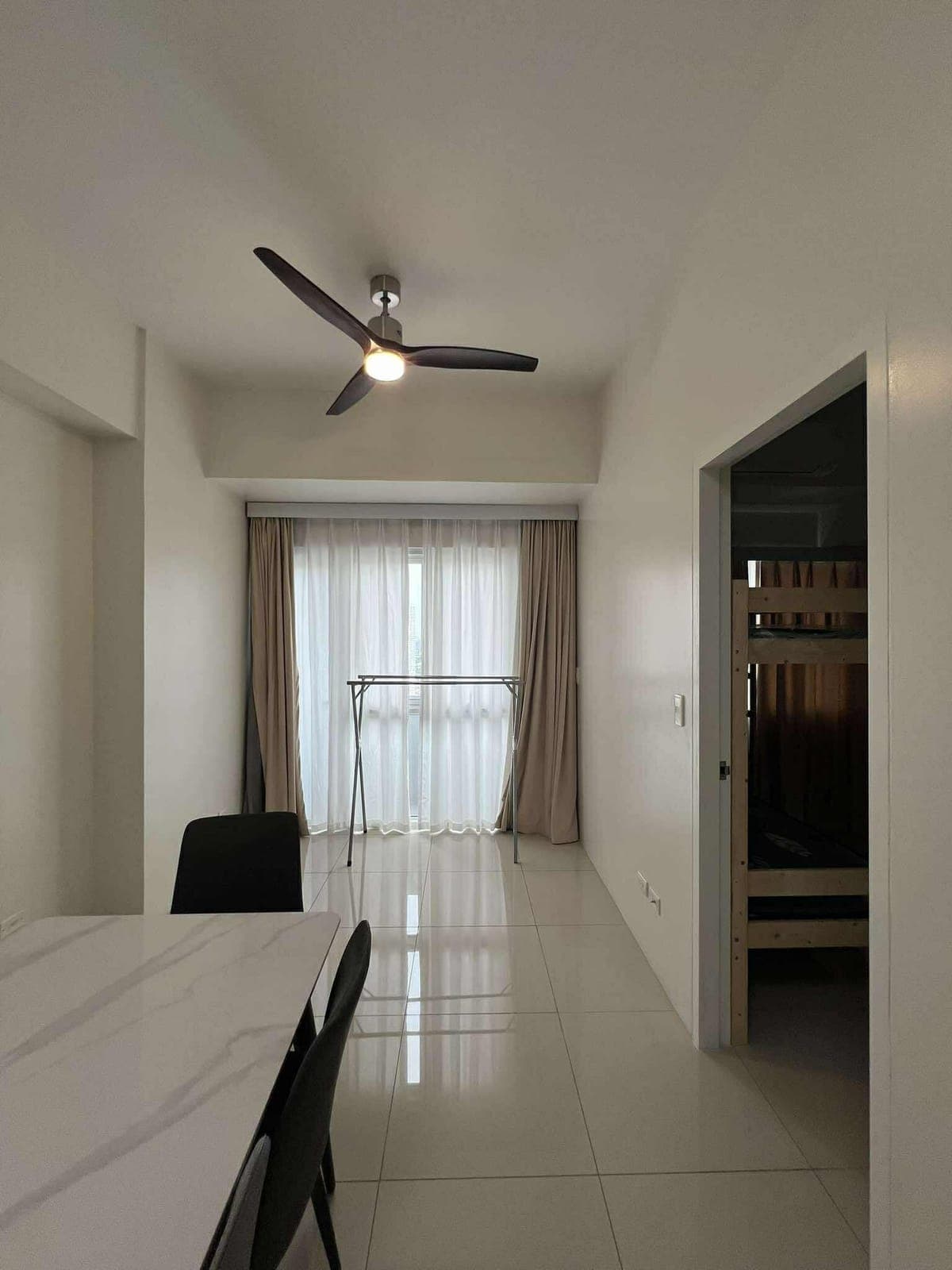 # **FEMALE CONDO SHARING AT 100 WEST MAKATI. NEWLY TURNED OVER 2BR WITH BALCONY. SECURE YOUR SPOT TODAY!** - photo 8