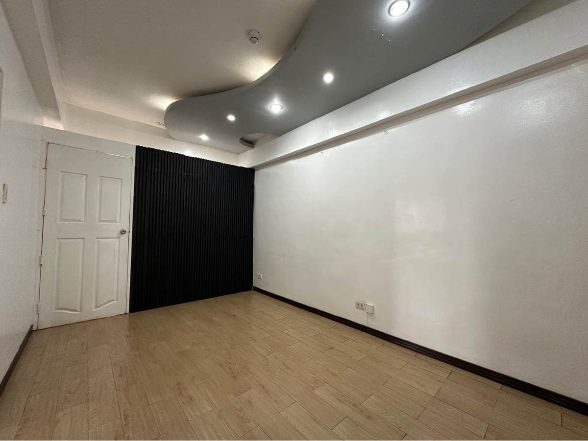 2BR for Lease in Forbeswood Heights BGC - photo 3