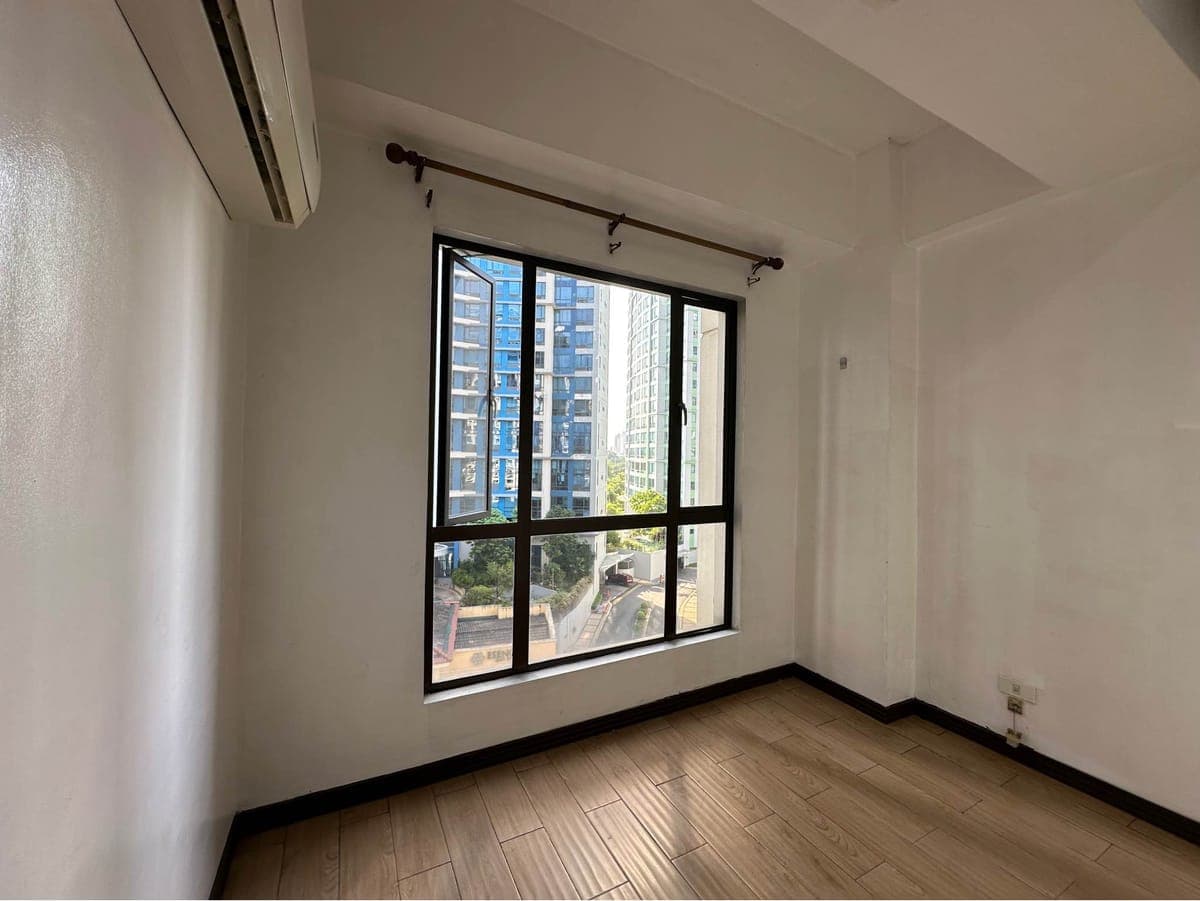 2BR for Lease in Forbeswood Heights BGC - photo 5