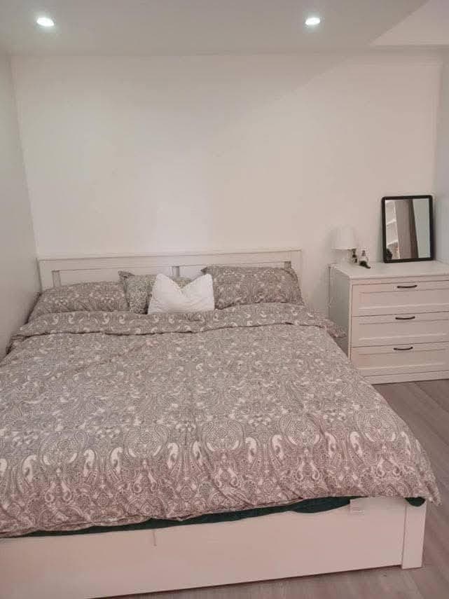 For Lease or For Sale: Fully Furnished 2BR Unit at Forbeswood Heights, BGC - photo 1