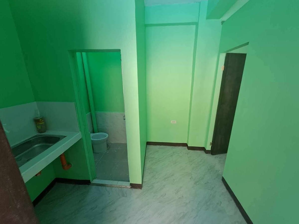 ROOM FOR RENT - photo 1