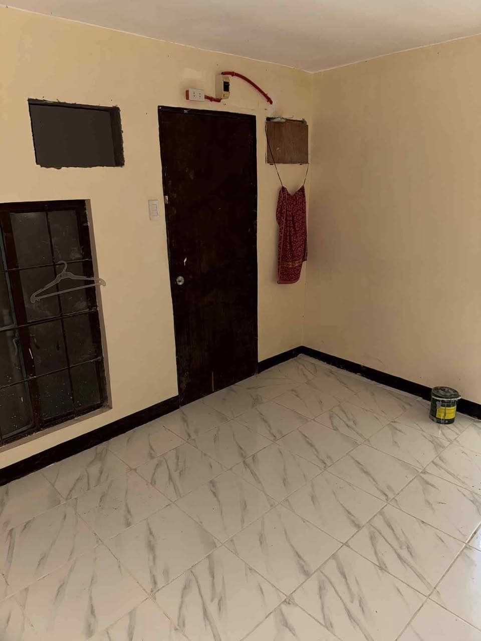 FOR RENT: 1BR APARTMENT Pwde gawin 2 rooms pwde sa mag  2 couple malaki mga rooms dalawa ang main door 10k monthly - photo 2