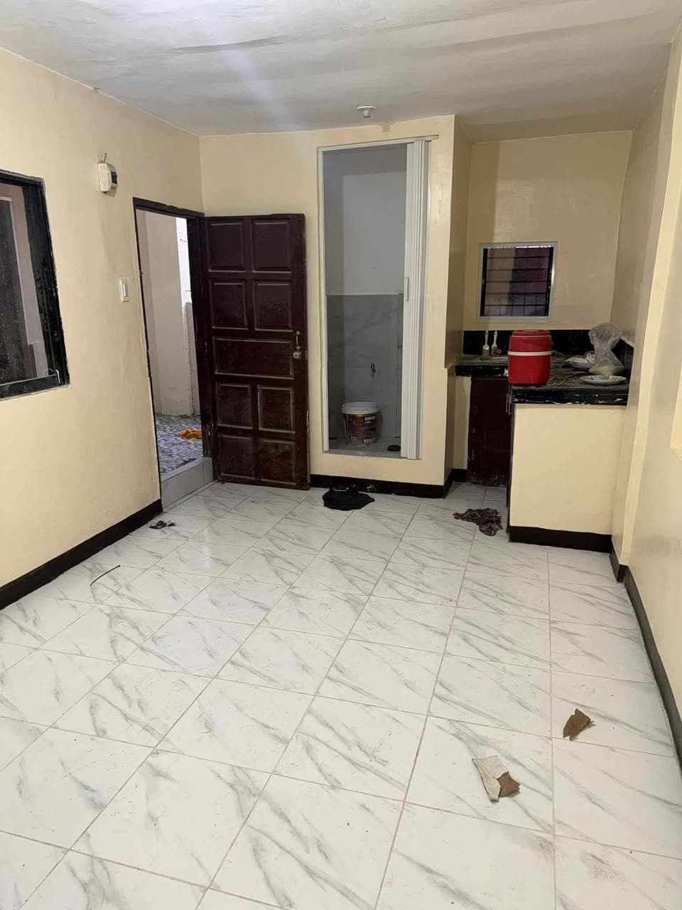 FOR RENT: 1BR APARTMENT Pwde gawin 2 rooms pwde sa mag  2 couple malaki mga rooms dalawa ang main door 10k monthly - photo 5