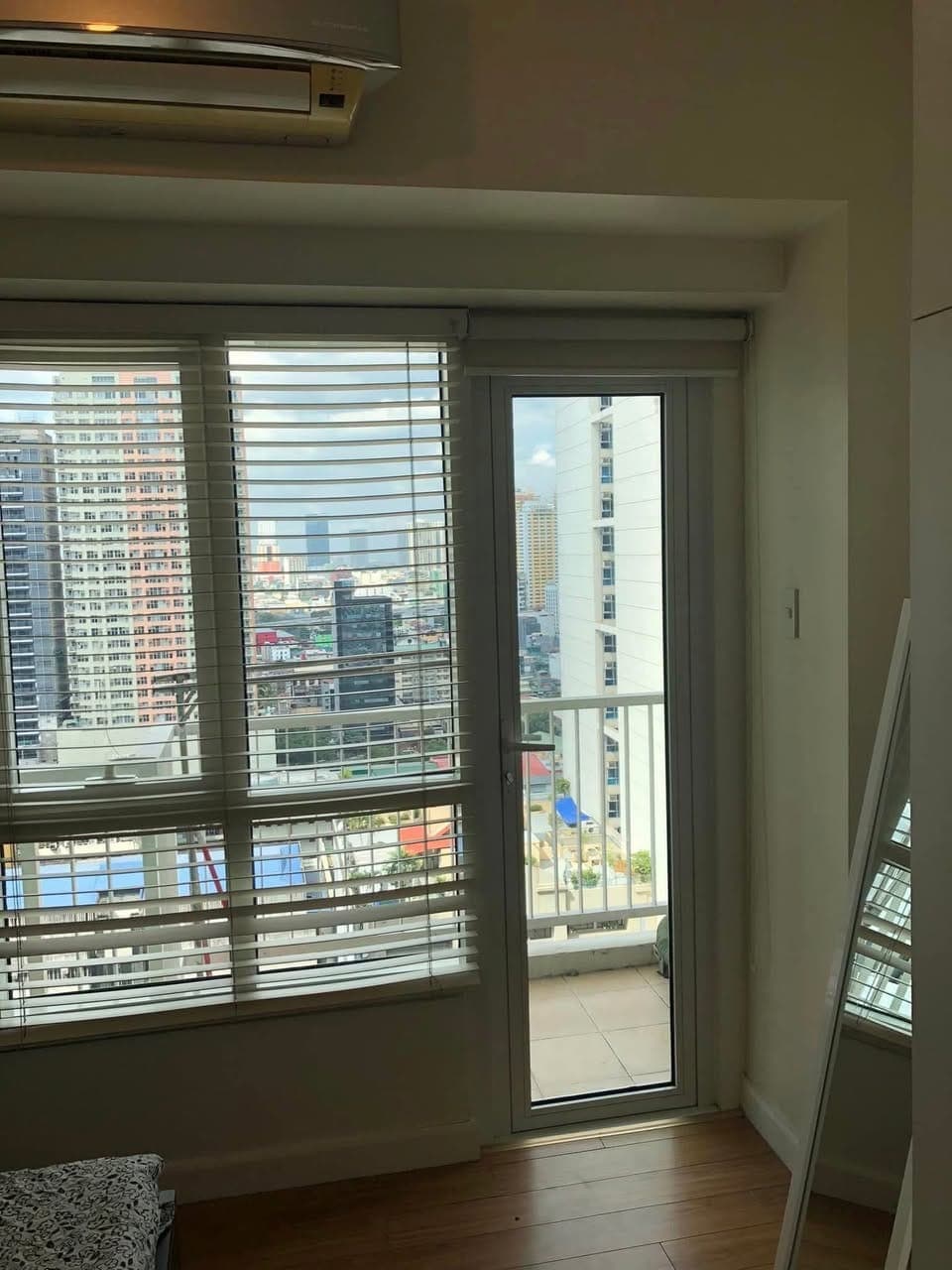 1BR with balcony Grand Midori Makati (PHP 30K below market rate) - photo 4