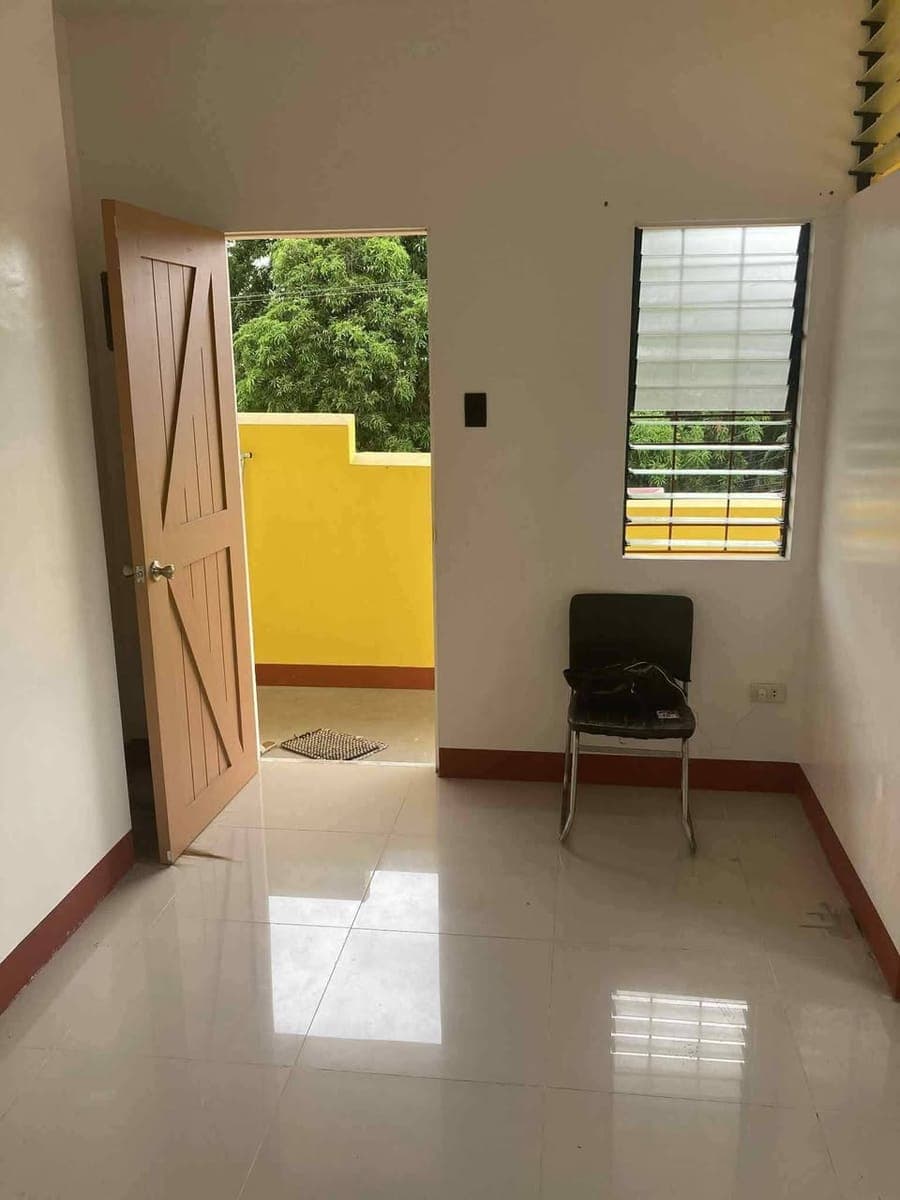 Pad ( type ) for Rent  @ 6000/ month ( 1 month advance 2 months deposit ) - photo 1