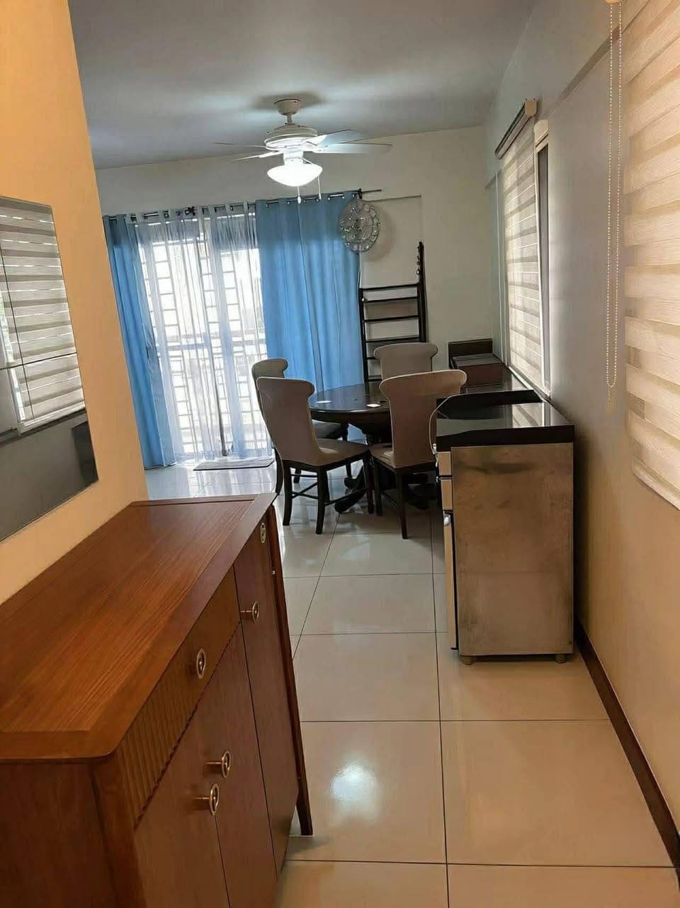 ₱58K MONTHLY | 3BR WITH 2 BALCONIES + PARKING IN MAPLE PLACE – ACACIA ESTATES - photo 1