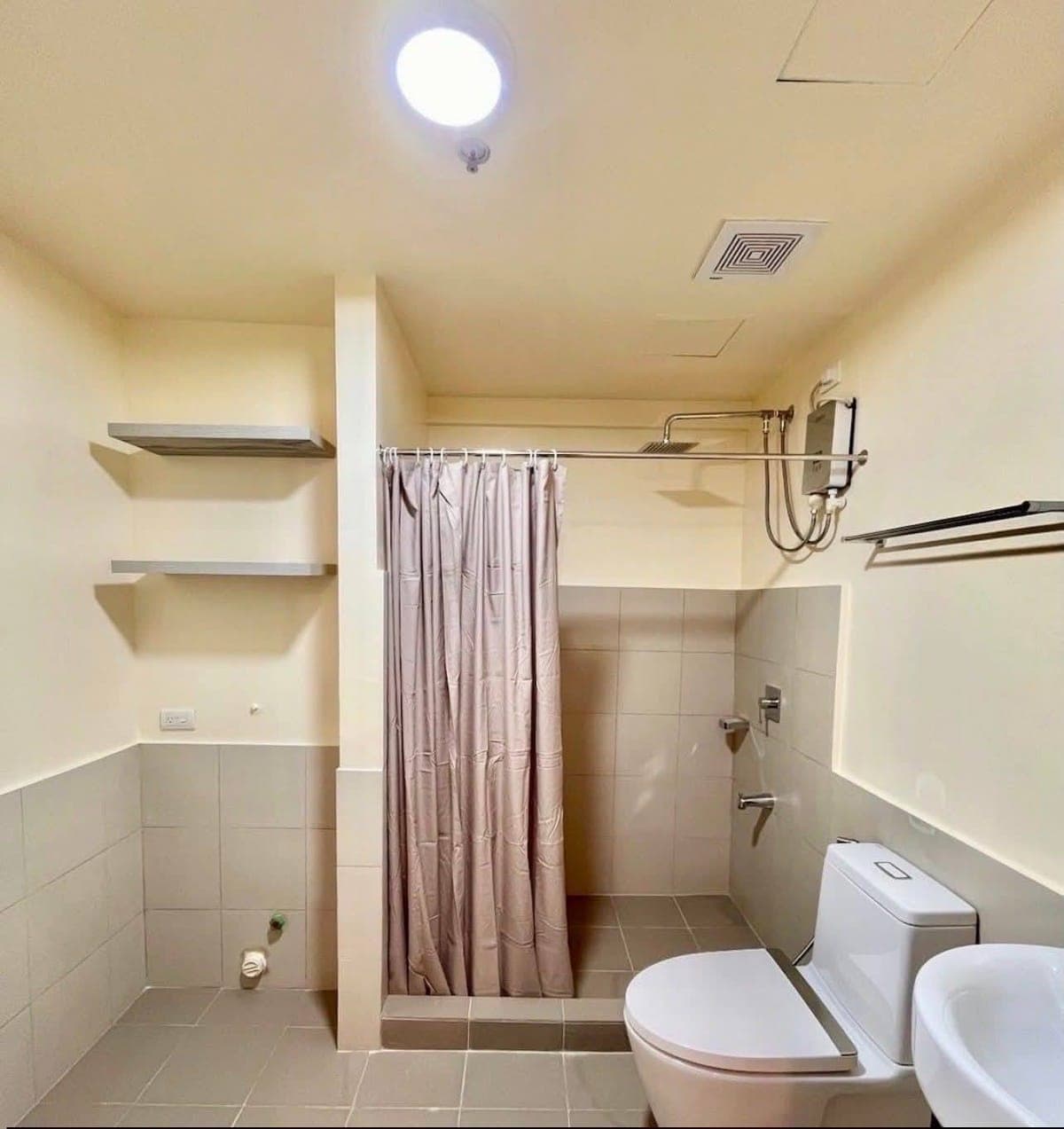 1Br at The Montane BGC for Rent - photo 2