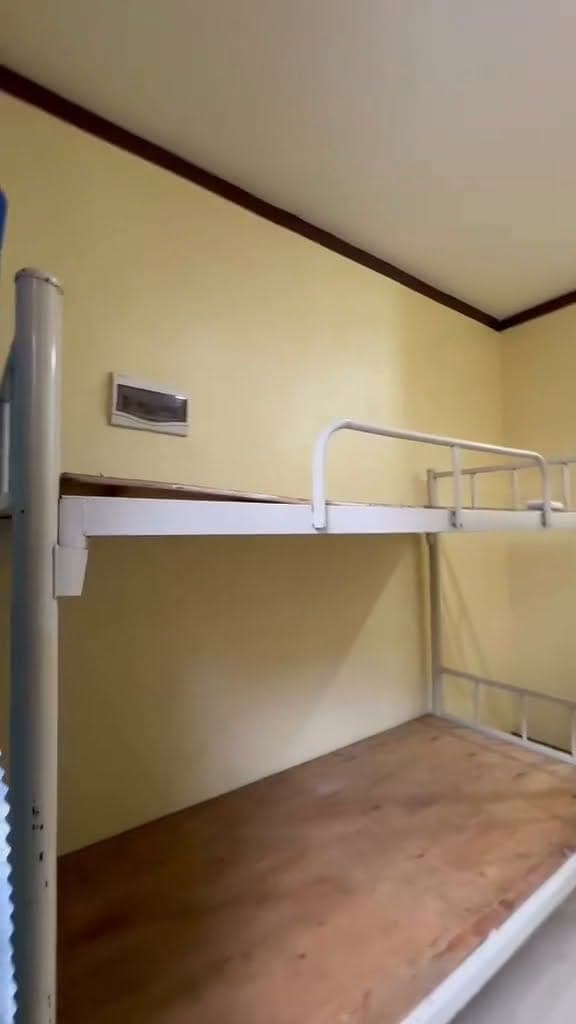 Studio type Room for rent with Bathroom and aircon..1 room available. Free wifi 50mbps only. - photo 1