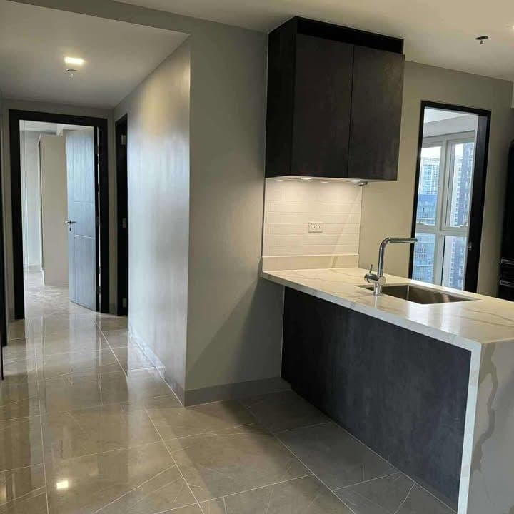 For Rent: Semi Furnished 2BR Unit with Maid’s Room and Balcony at Uptown Arts Condo, BGC - photo 4