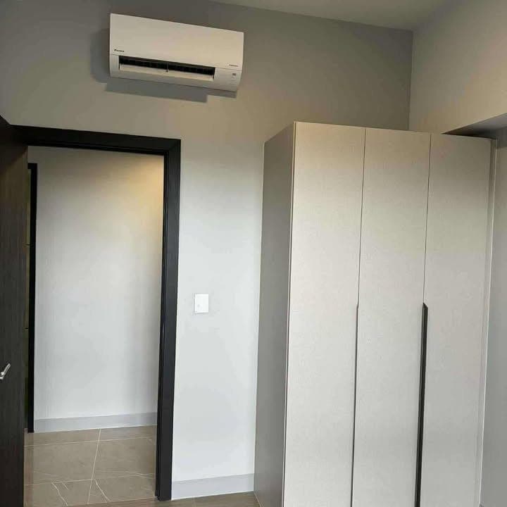 For Rent: Semi Furnished 2BR Unit with Maid’s Room and Balcony at Uptown Arts Condo, BGC - photo 5