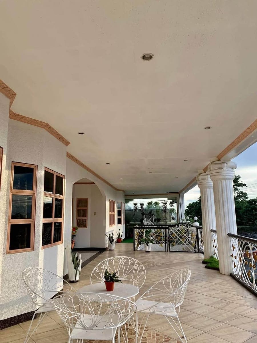 🏠 SPACIOUS 3RD FLOOR HOUSE FOR RENT! ✨ - photo 1
