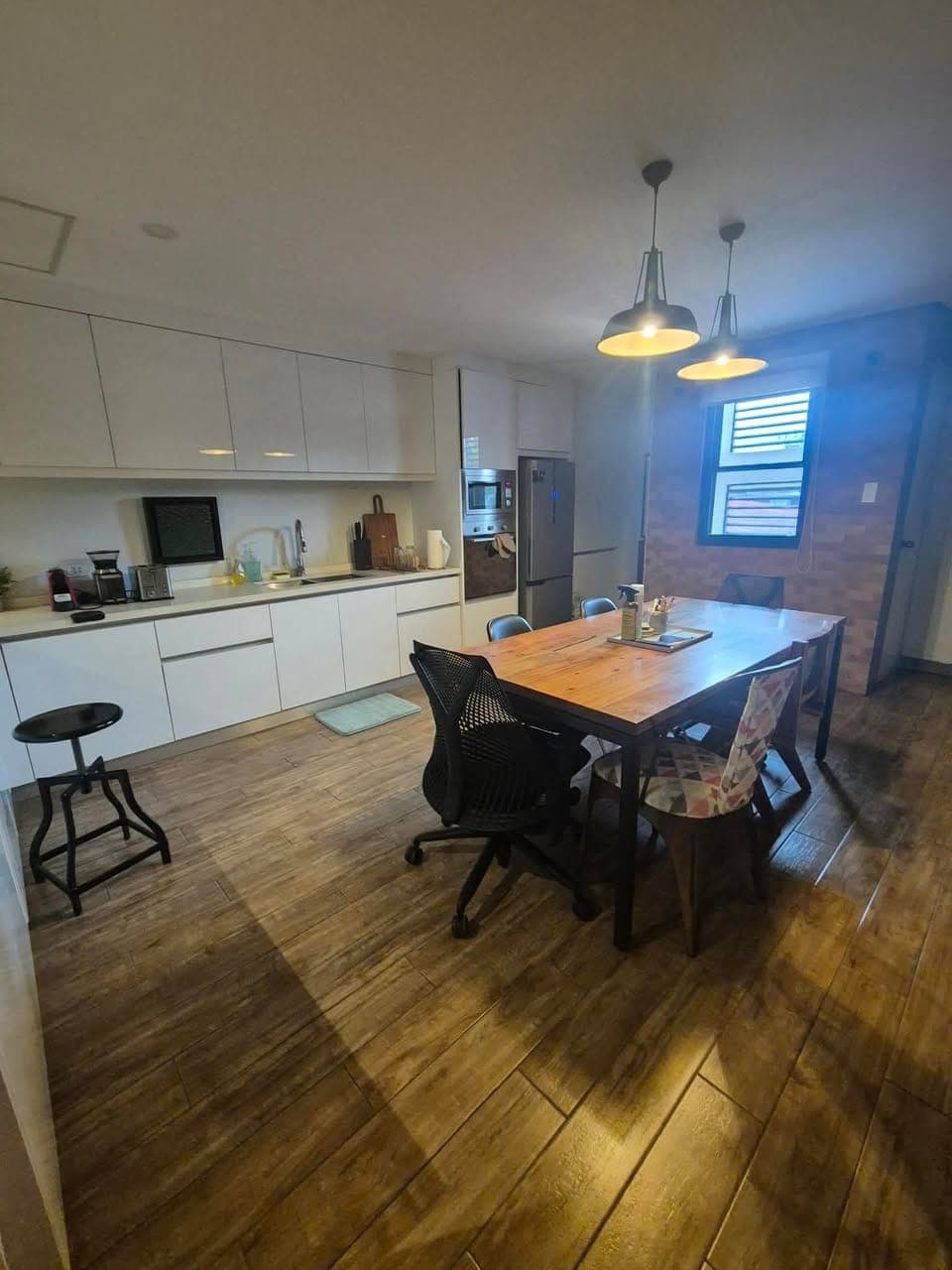 FOR RENT: 2 Bedroom Apartment - photo 2