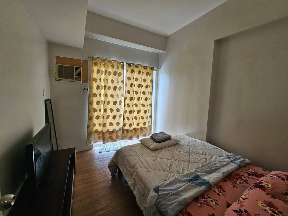 🏙️ FOR RENT: 1 Bedroom Condo with Balcony - photo 2
