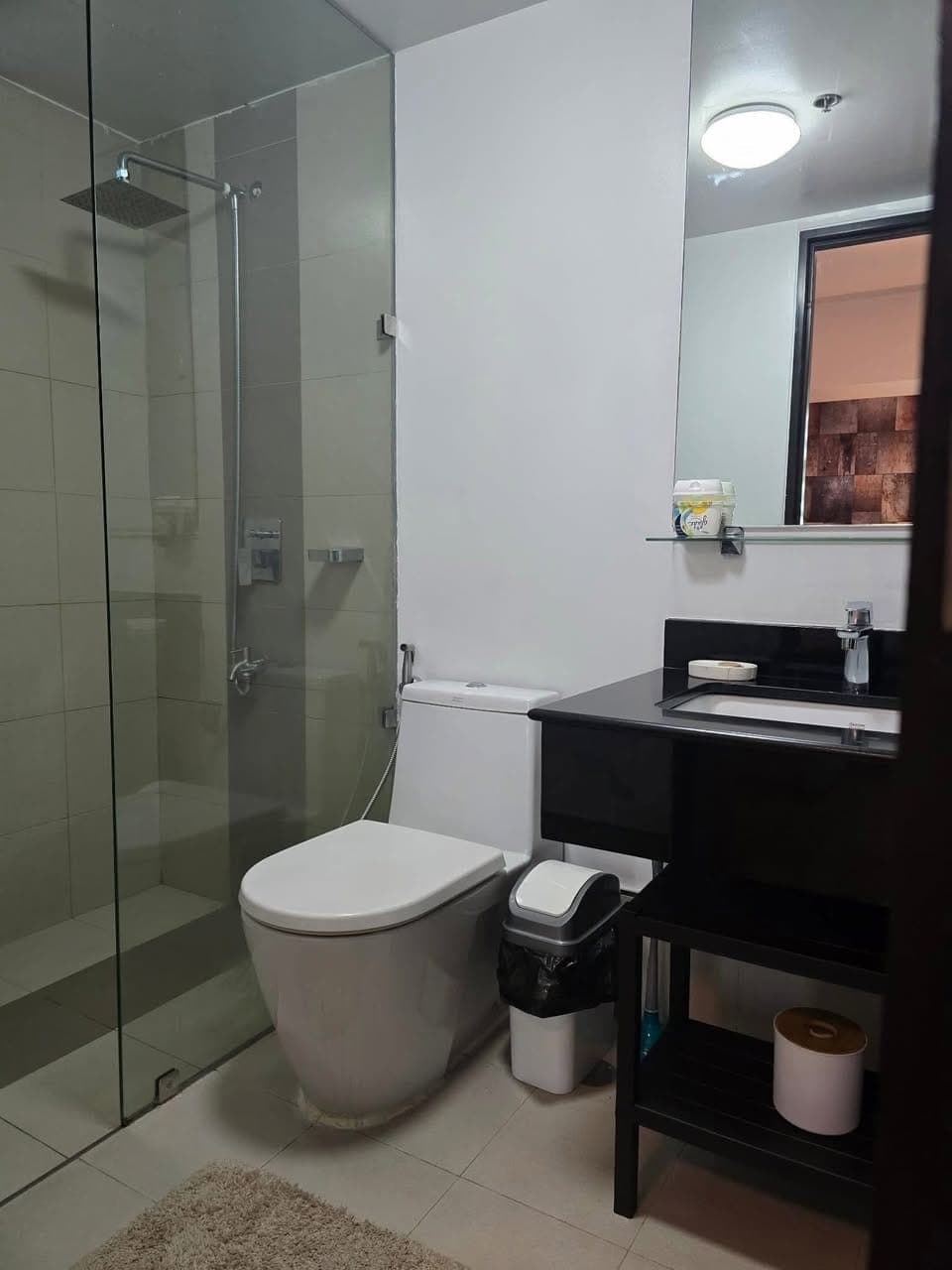 For Lease: Fully Furnished 1 Bedroom Unit in Meranti, Two Serendra, BGC - photo 4