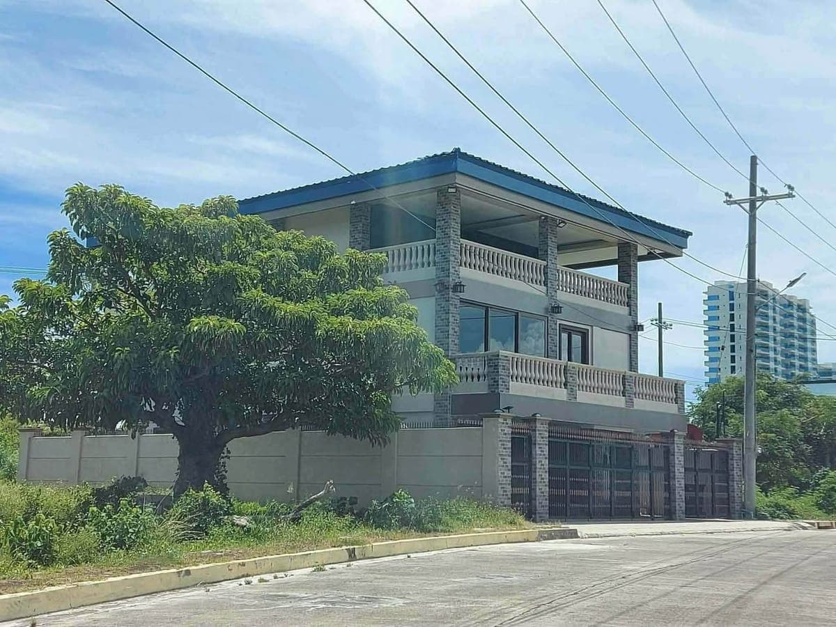 🌅 3-STOREY BEACHVIEW HOUSE FOR RENT - photo 3