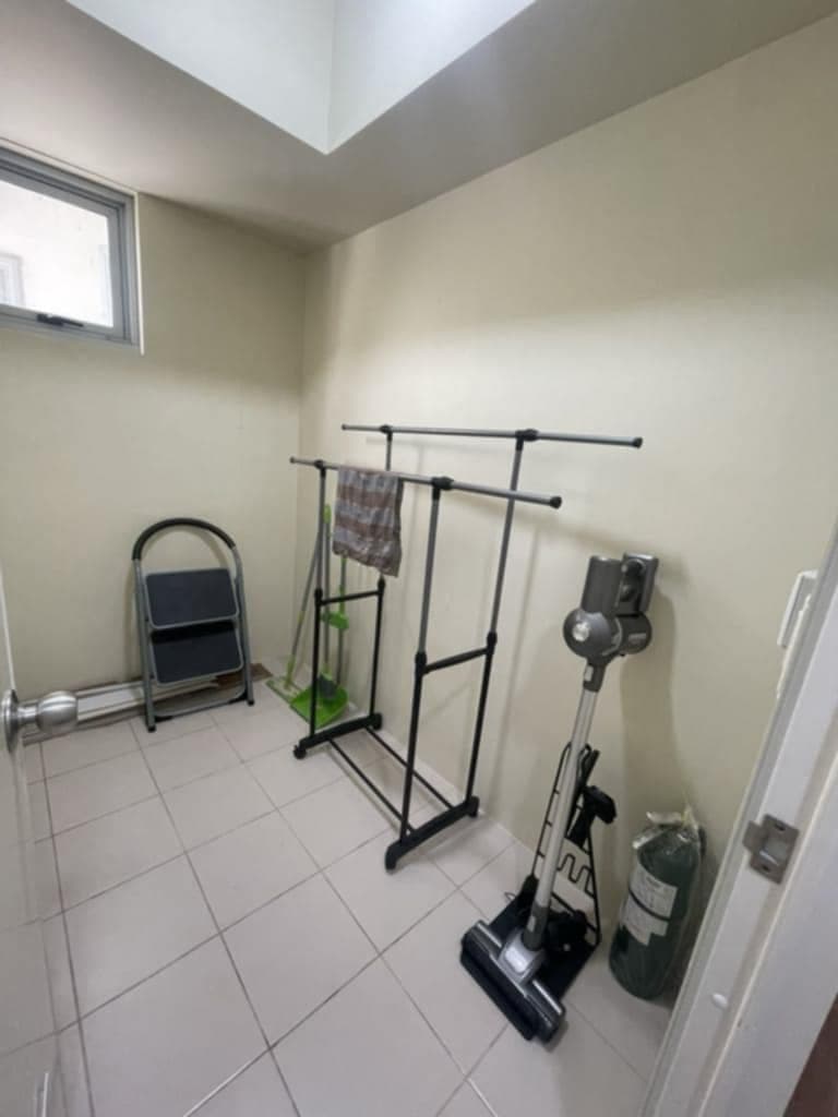 FOR LEASE: - photo 3