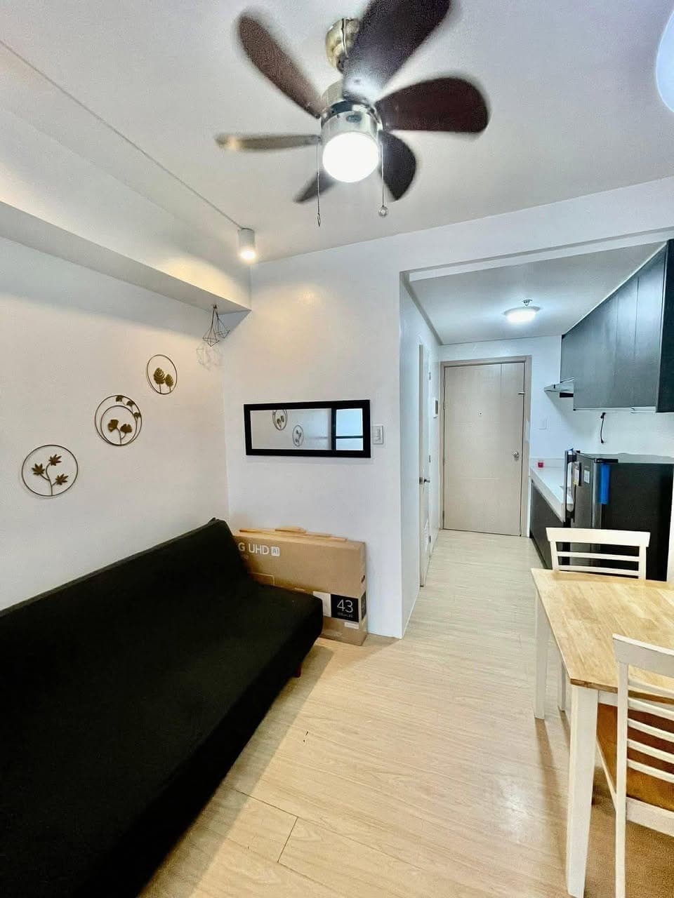 Location: MPLACE RESIDENCES mother ignacia / panay ave Quezon city - photo 1