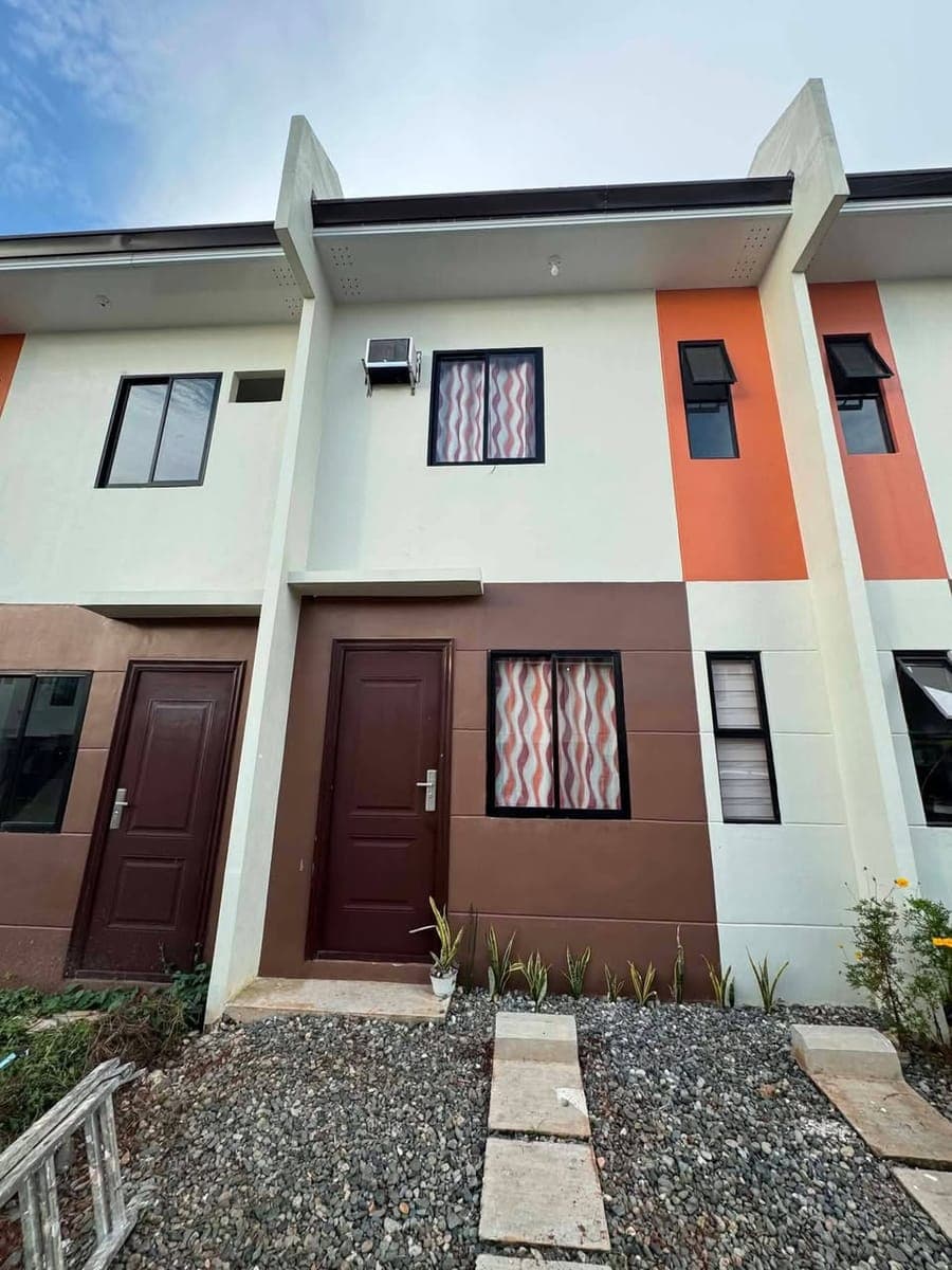 House for rent - photo 1