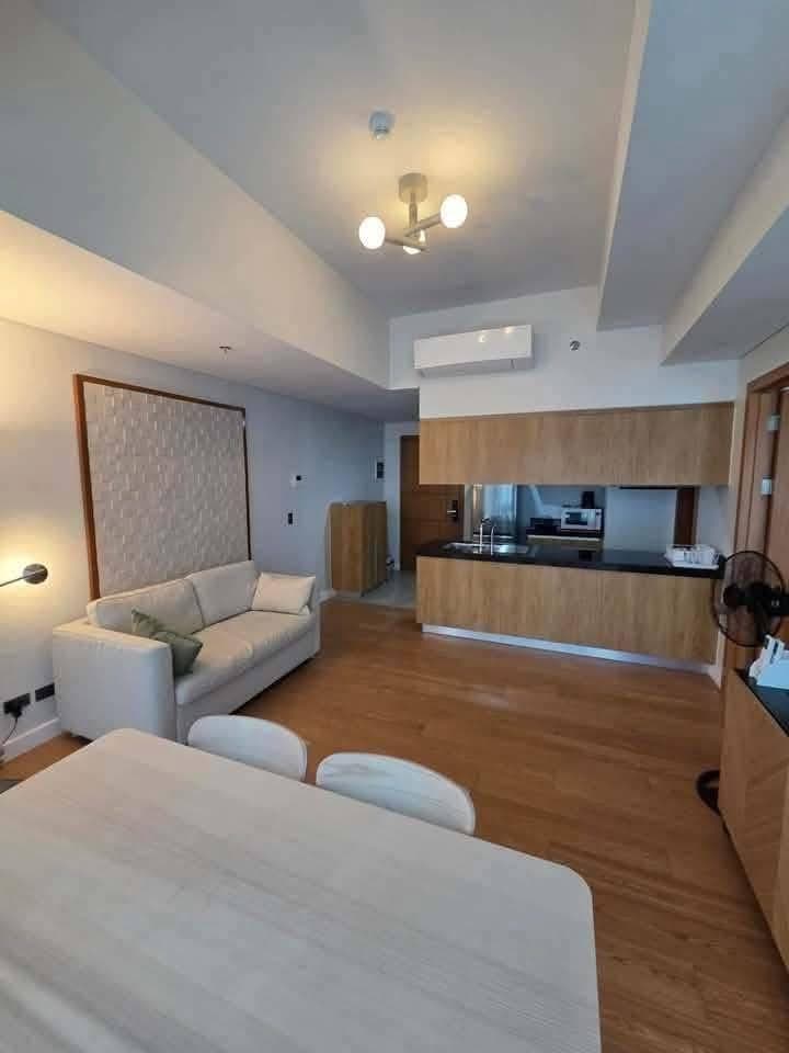 🏢🔑 The Seasons Residences (Haru Tower) Condo Unit For Rent - photo 2