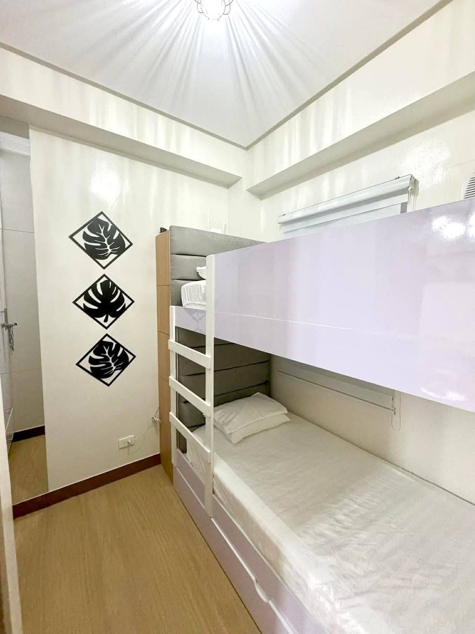 For Rent - photo 2
