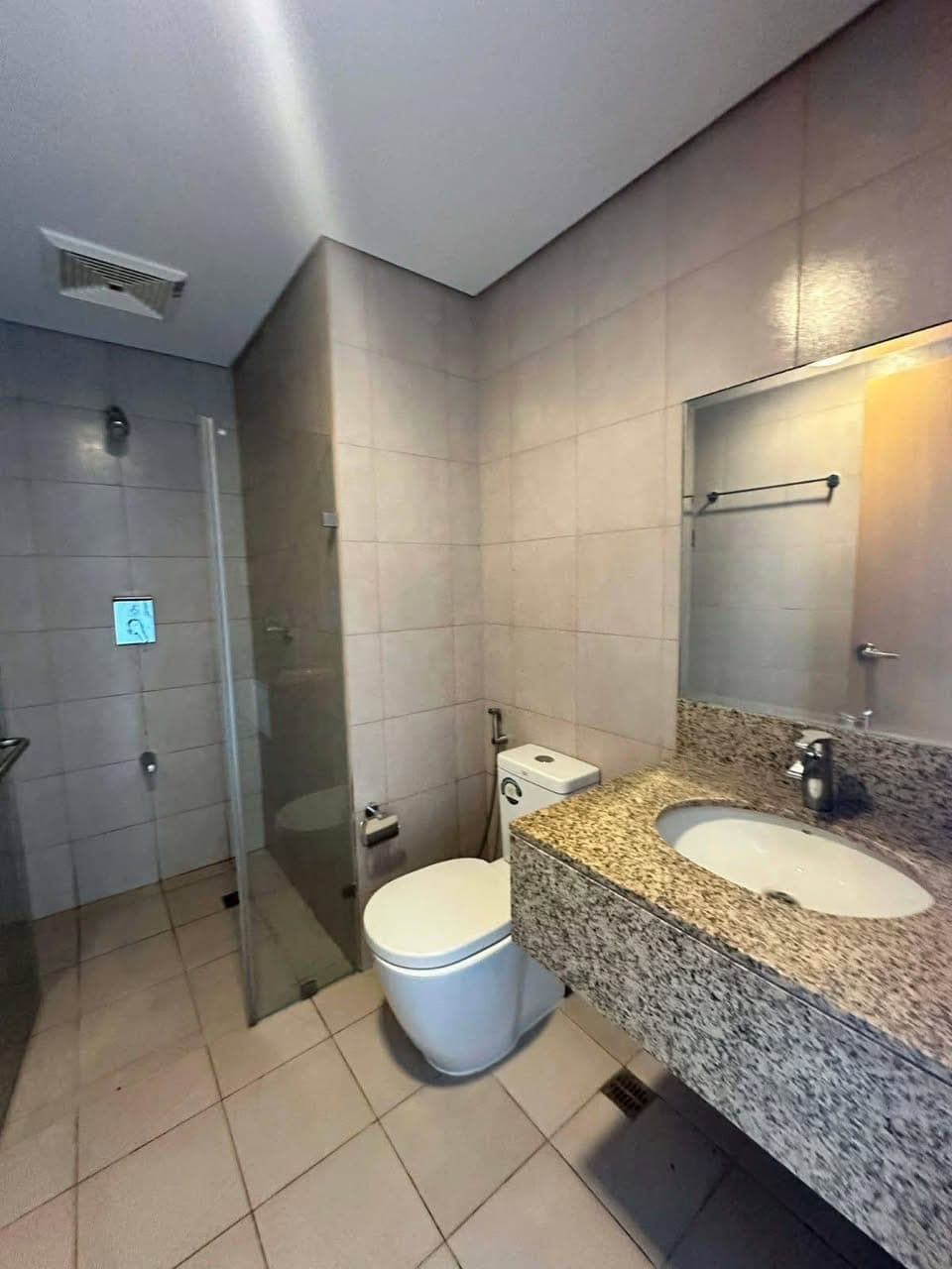 🏙️ FOR RENT: Semi-Furnished 1-Bedroom in Times Square West, BGC - photo 5