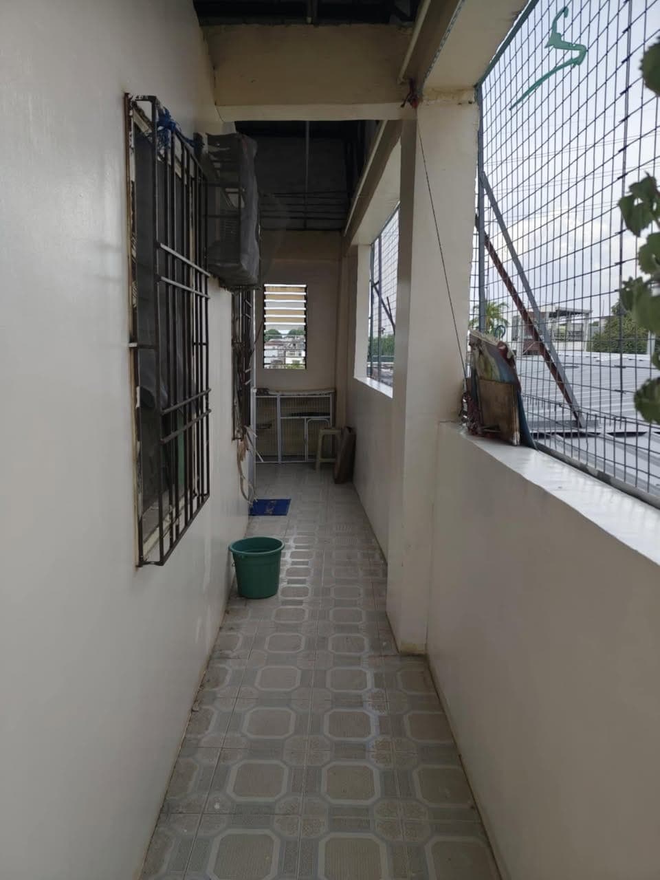 Room for rent upper bicutan taguig 8500 a month owne meralco at water bil with balconahe sa 4th floo... - photo 2