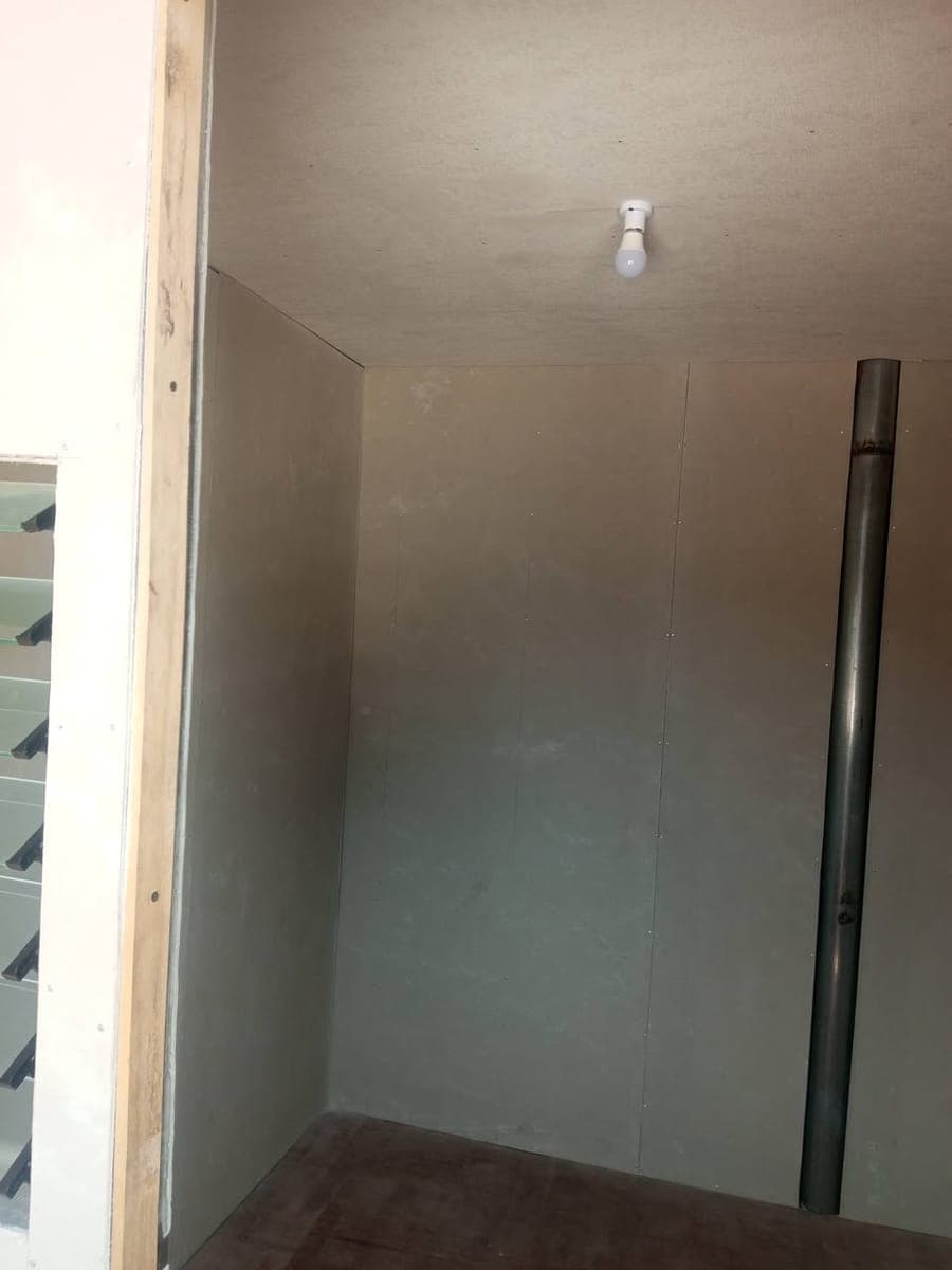 * ROOM FOR RENT * - photo 2