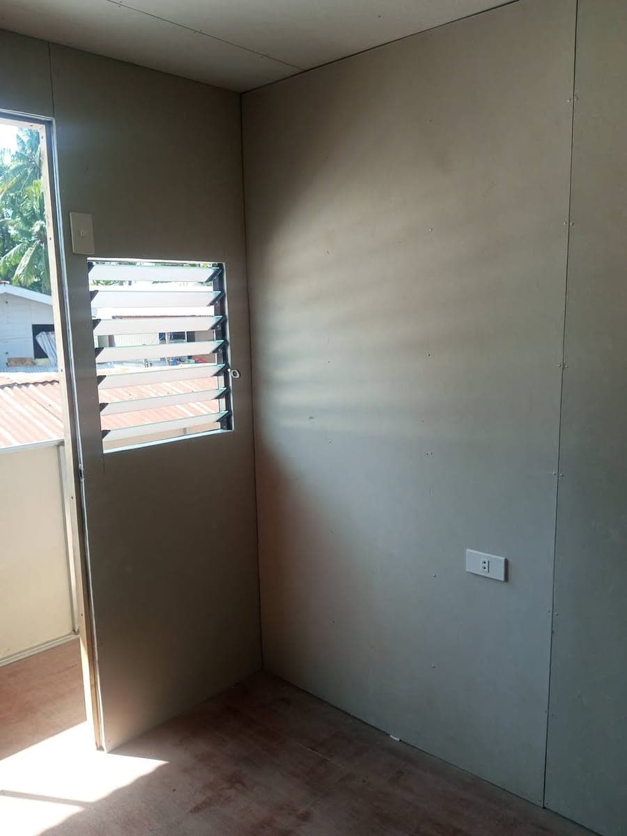 * ROOM FOR RENT * - photo 3