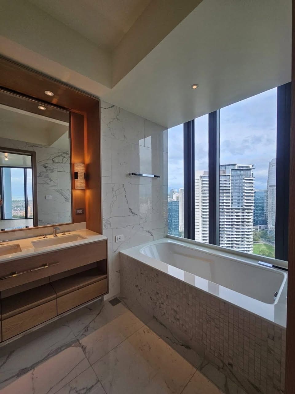 For Lease: Aurelia Residences – 3BR Signature Unit - photo 4