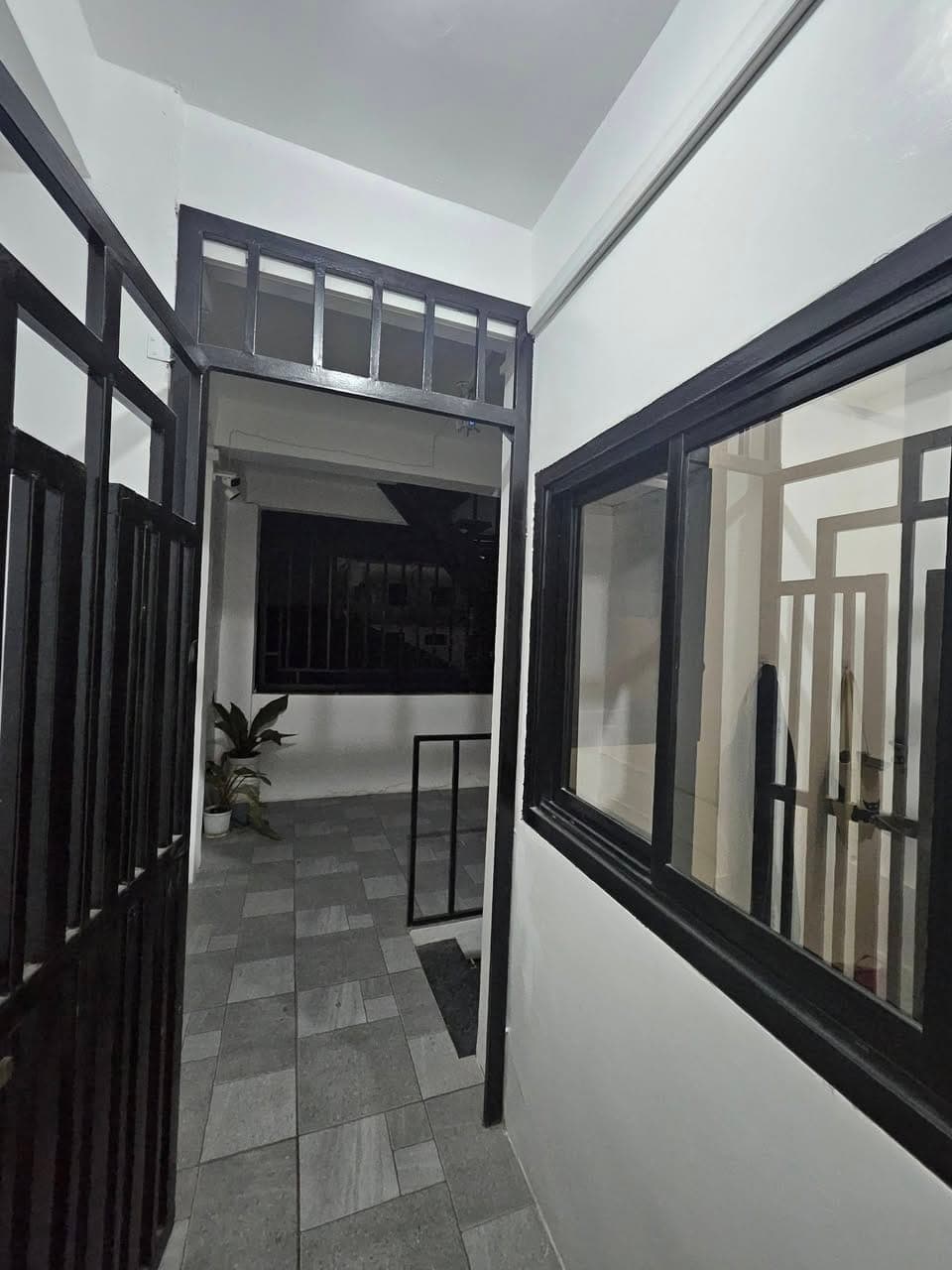 STUDIO TYPE APARTMENT FOR RENT (3rd floor) - photo 1