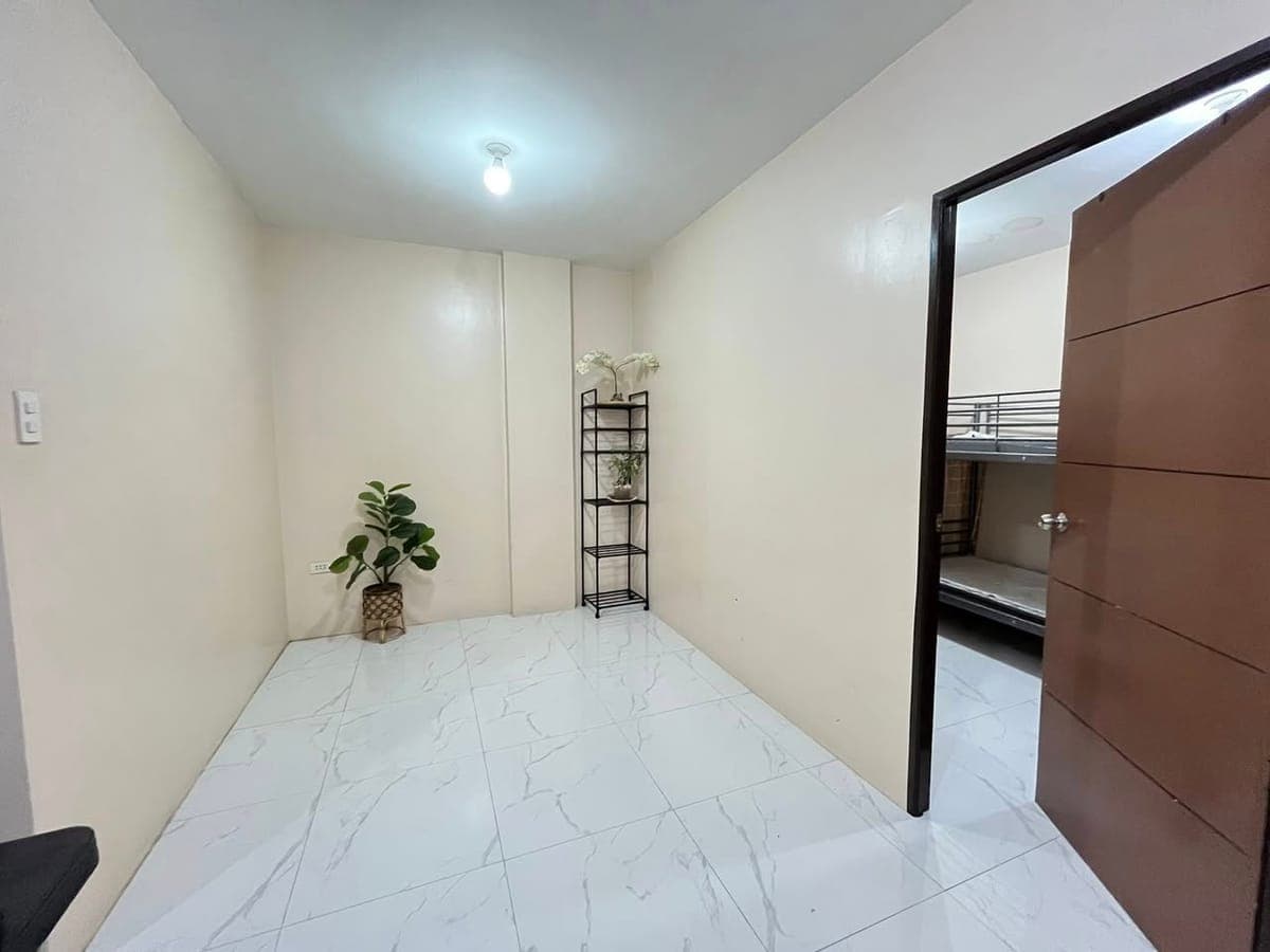✔️  NEWLY BUILT APARTMENT in WILDCAT VILLAGE BRGY PINAGSAMA - photo 1