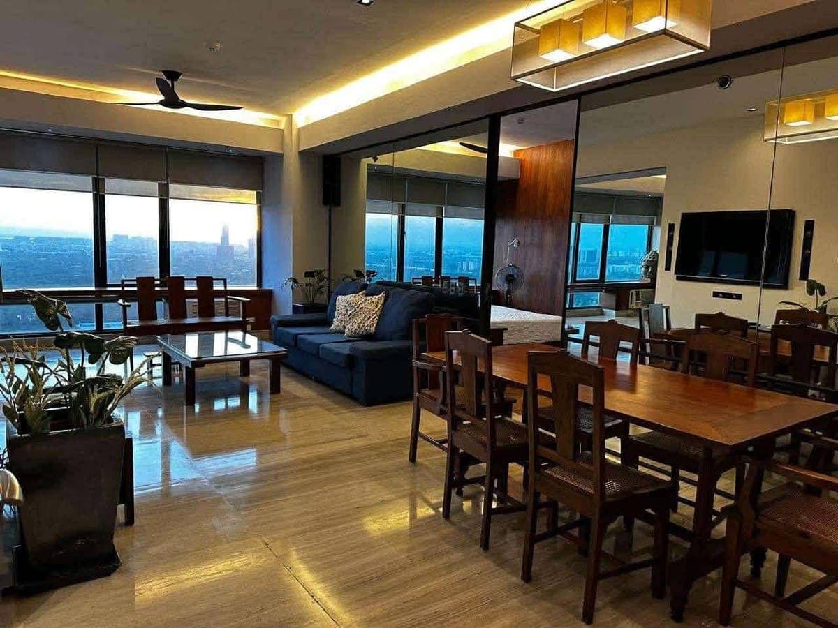 FOR LEASE: - photo 1