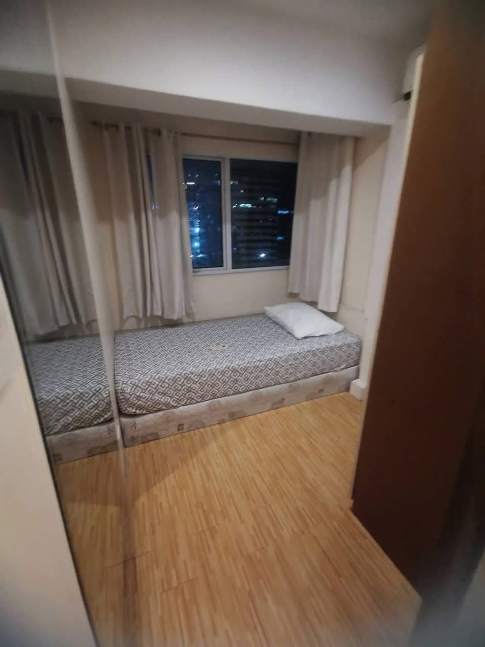 ✨ For Rent: Stylish 2BR Loft in Fort Victoria ✨ - photo 3